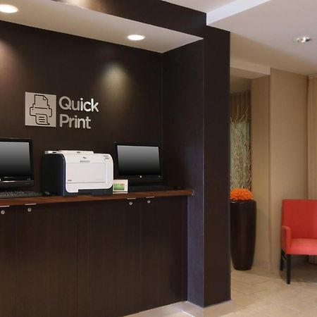 Отель Courtyard By Marriott Salinas Monterey Экстерьер фото