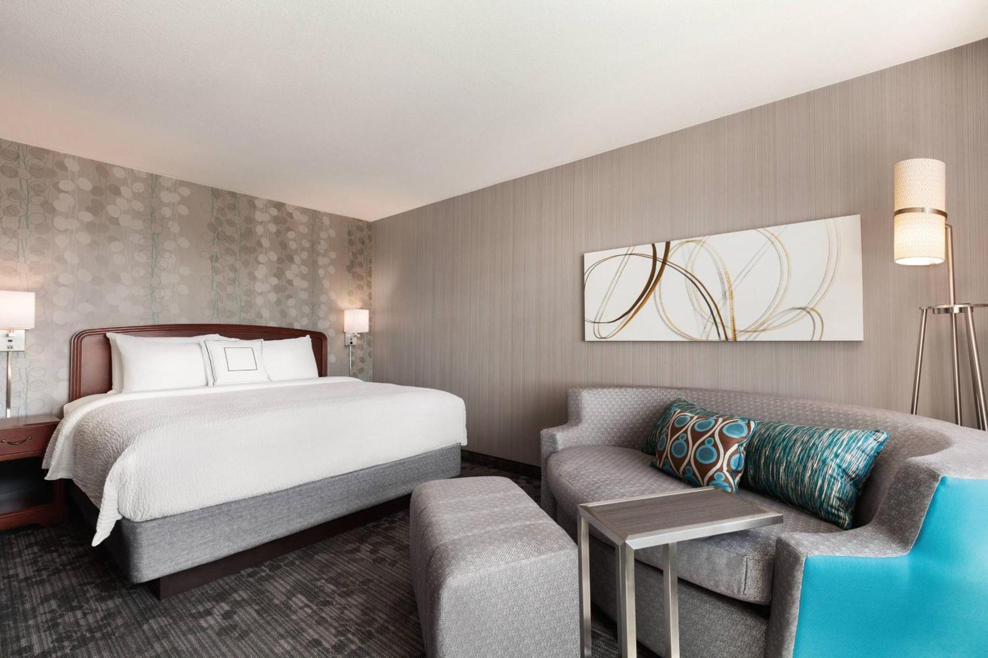 Отель Courtyard By Marriott Salinas Monterey Экстерьер фото